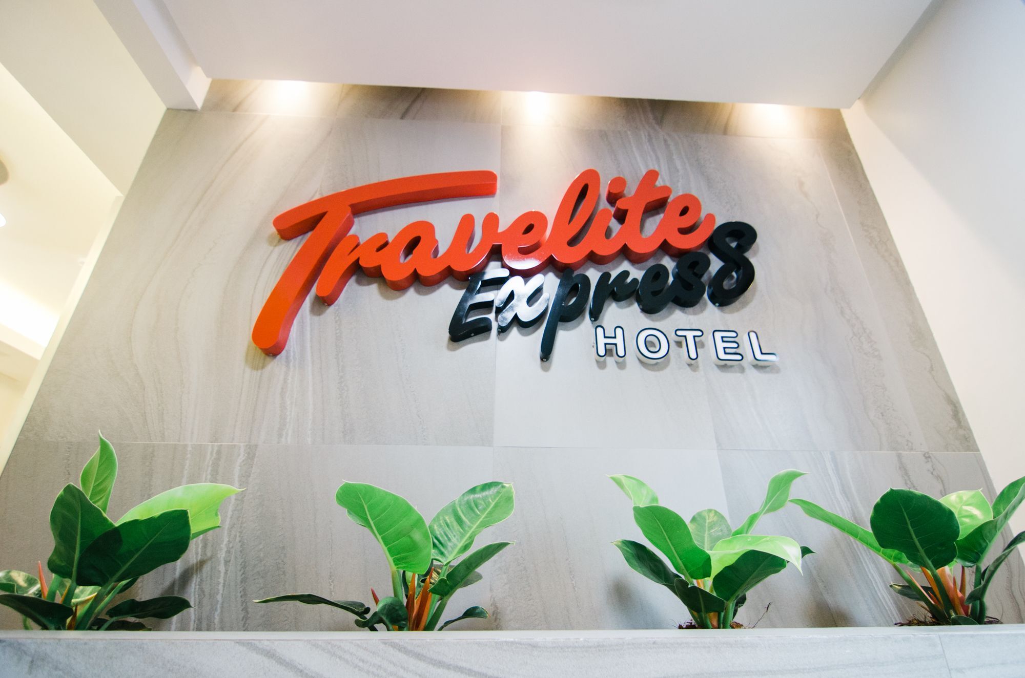 Travelite Express Hotel Багио Экстерьер фото